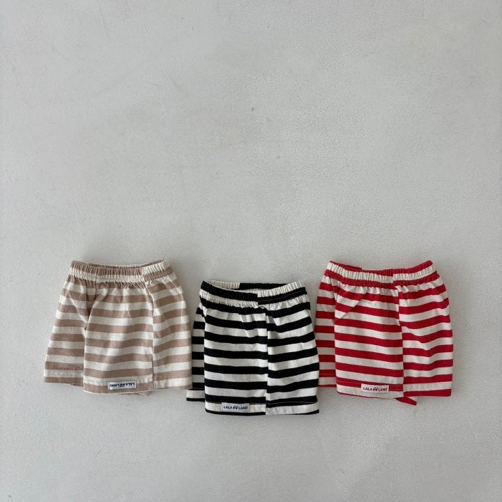 SHORTS| stripes