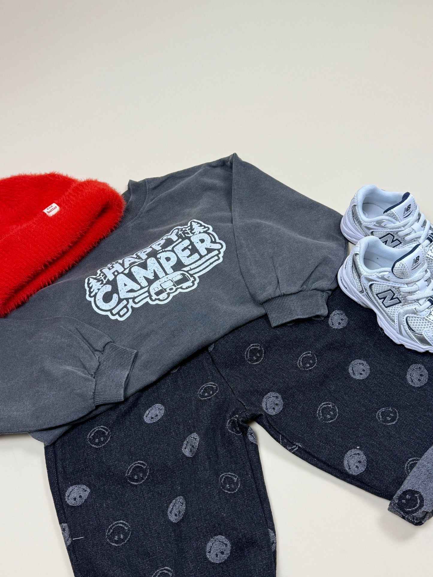 SWEATSHIRT | Happy Camper