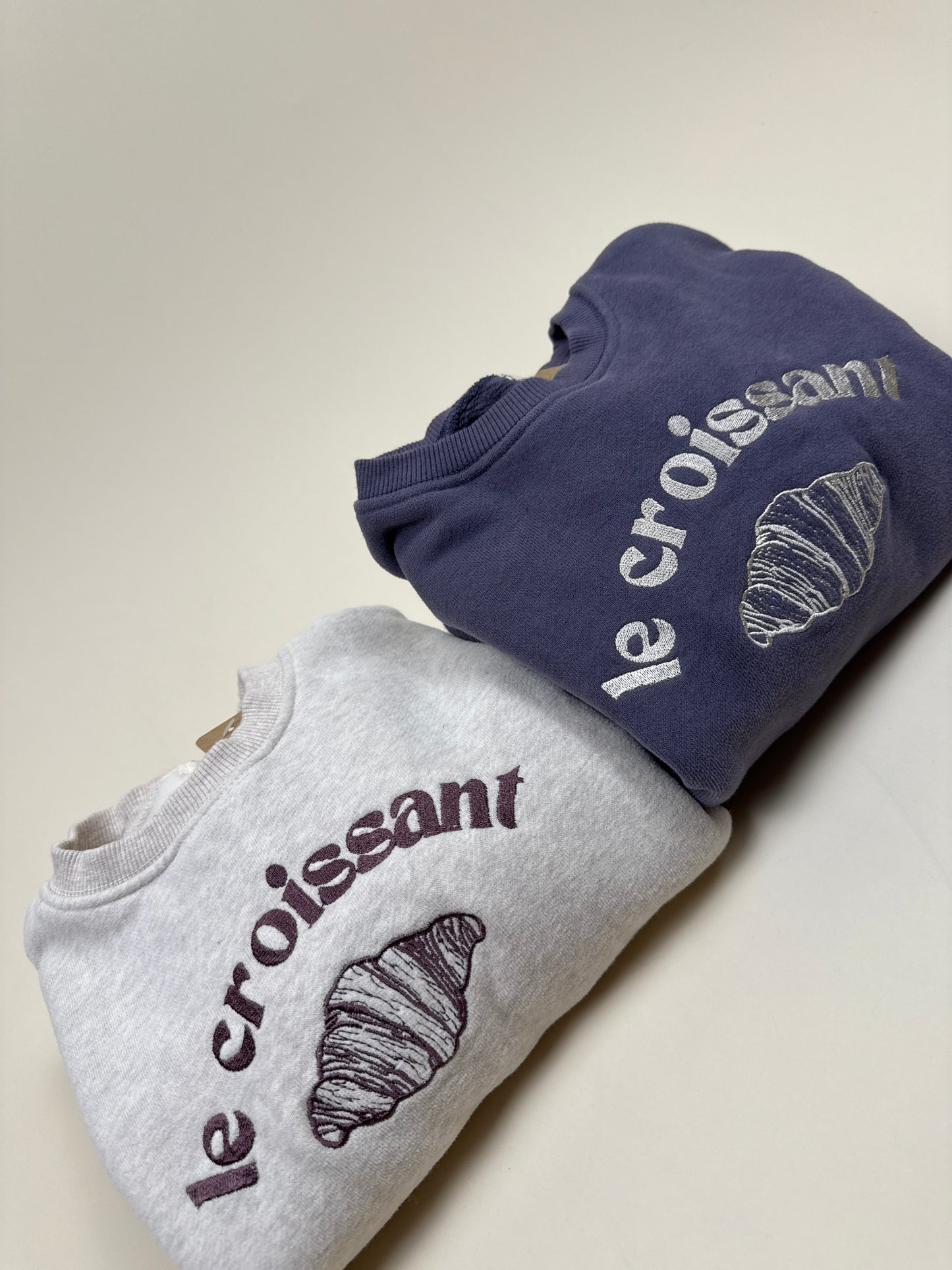 SWEATSHIRT| croissant