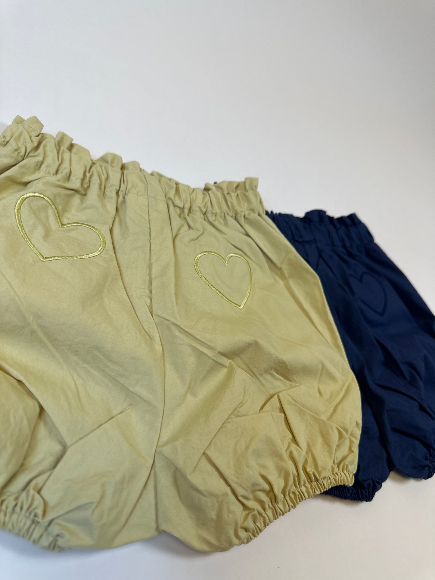 SHORTS| heart frill