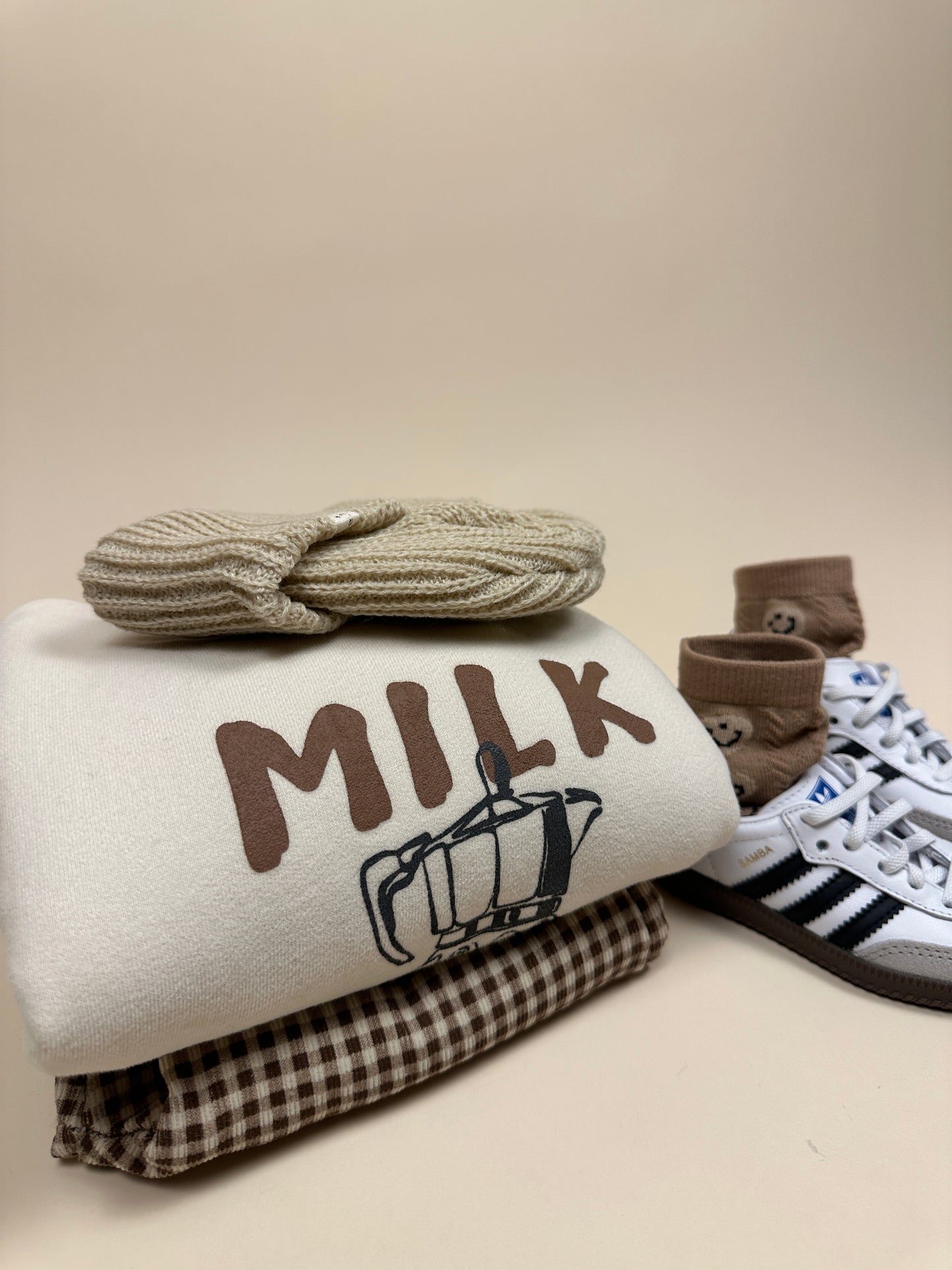 SWEATSHIRT| milk