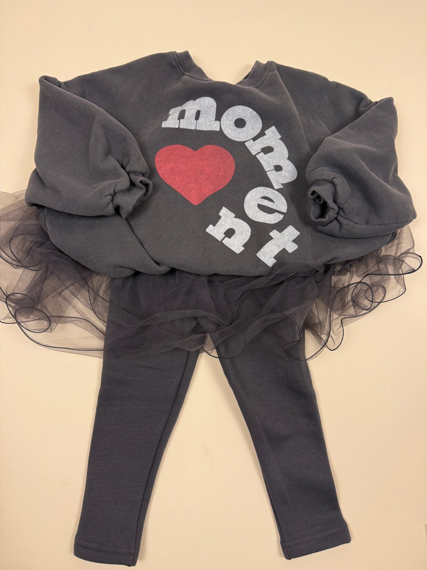 SWEATSHIRT | heart moment