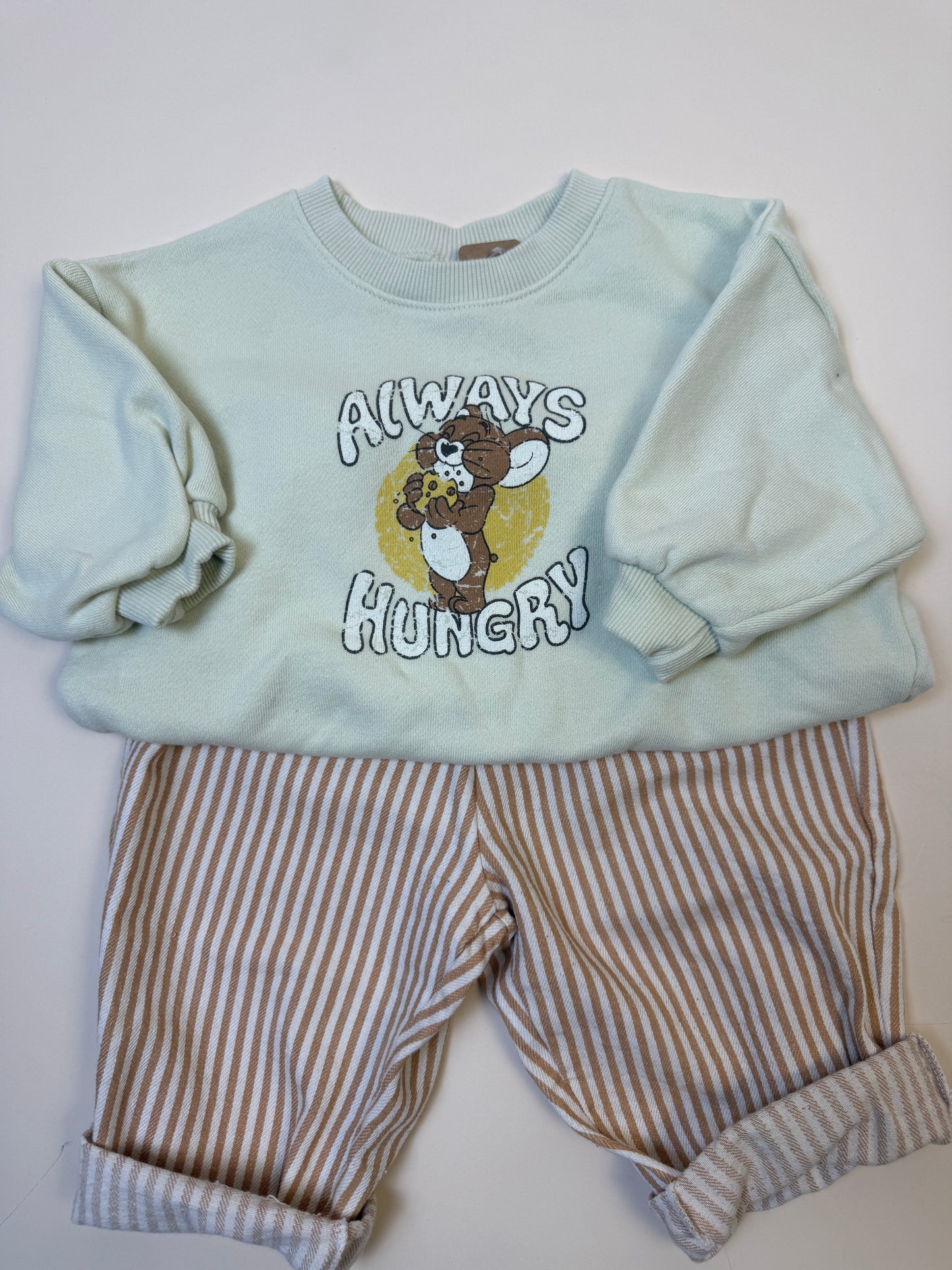 SWEATSHIRT | hungry