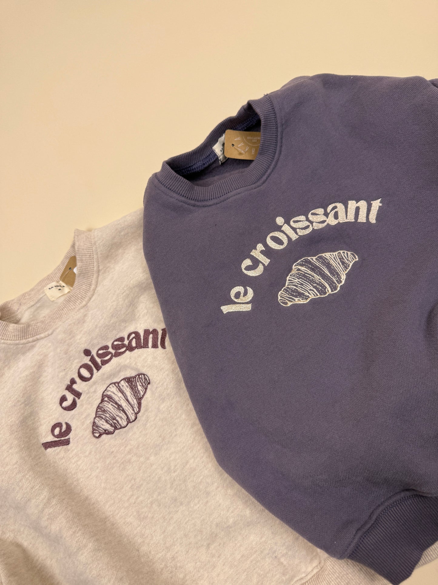 SWEATSHIRT| croissant