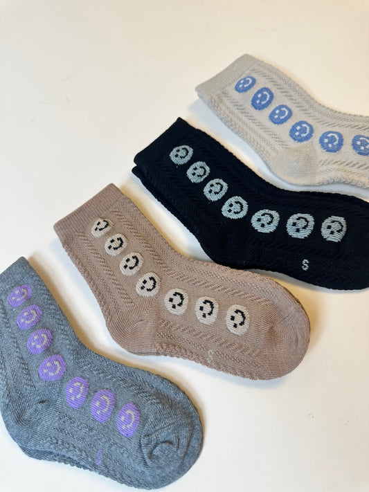 SOCKS SET| smiley button