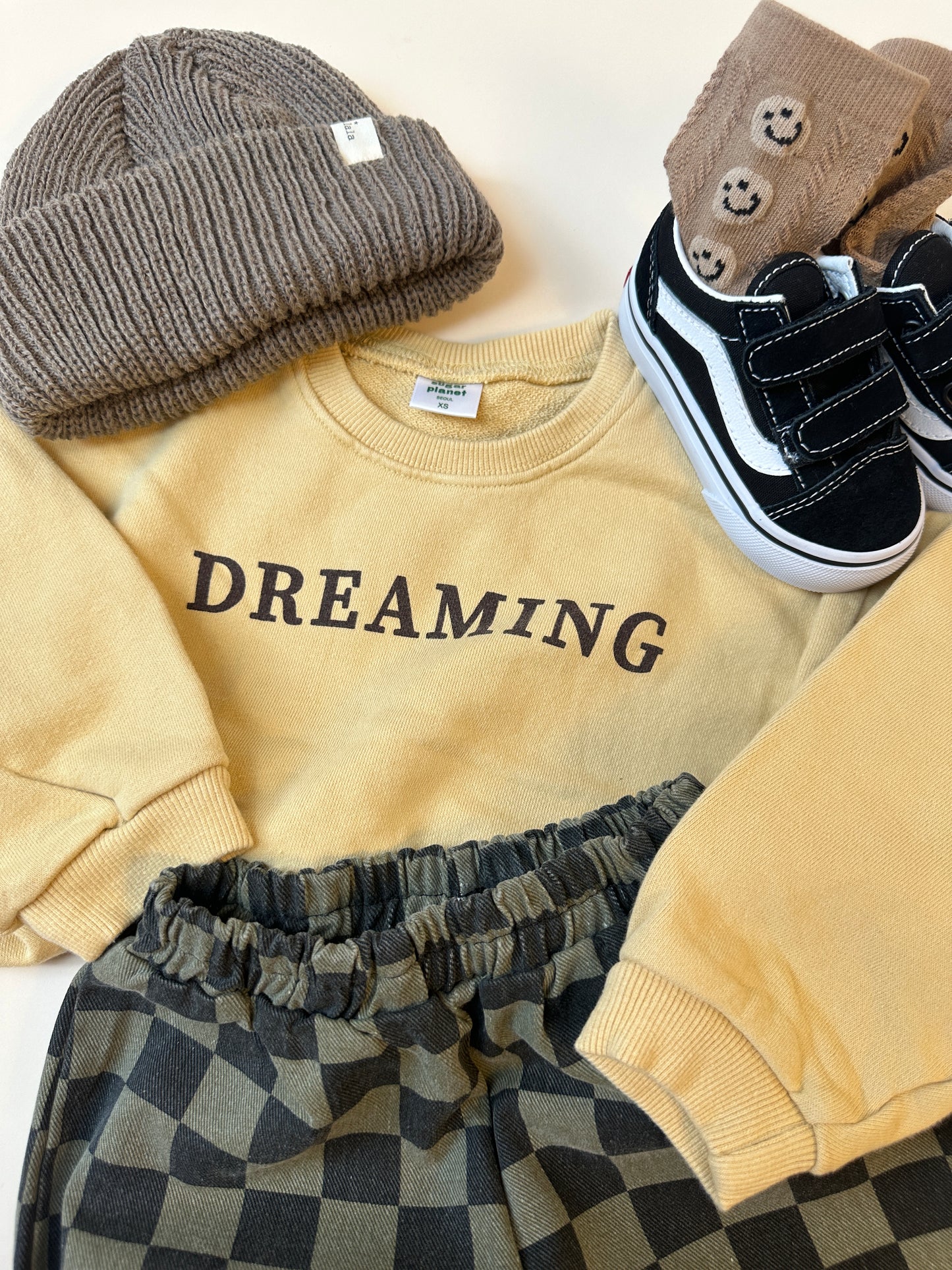 SWEATSHIRT| dreaming