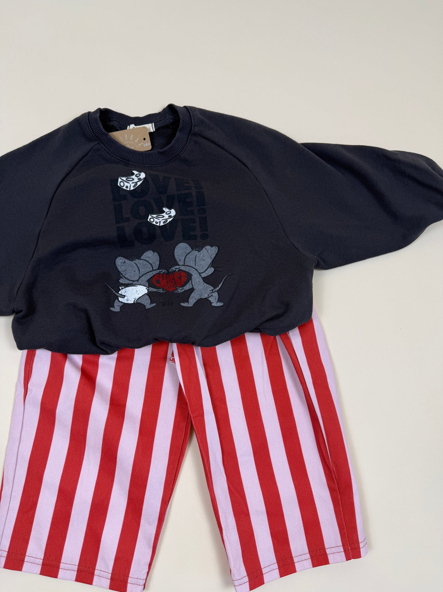 SWEATSHIRT | Cheesy Friends