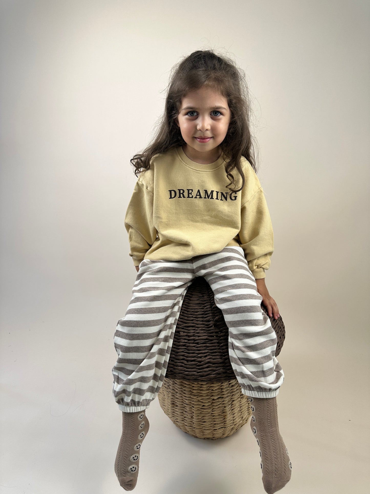 SWEATSHIRT| dreaming