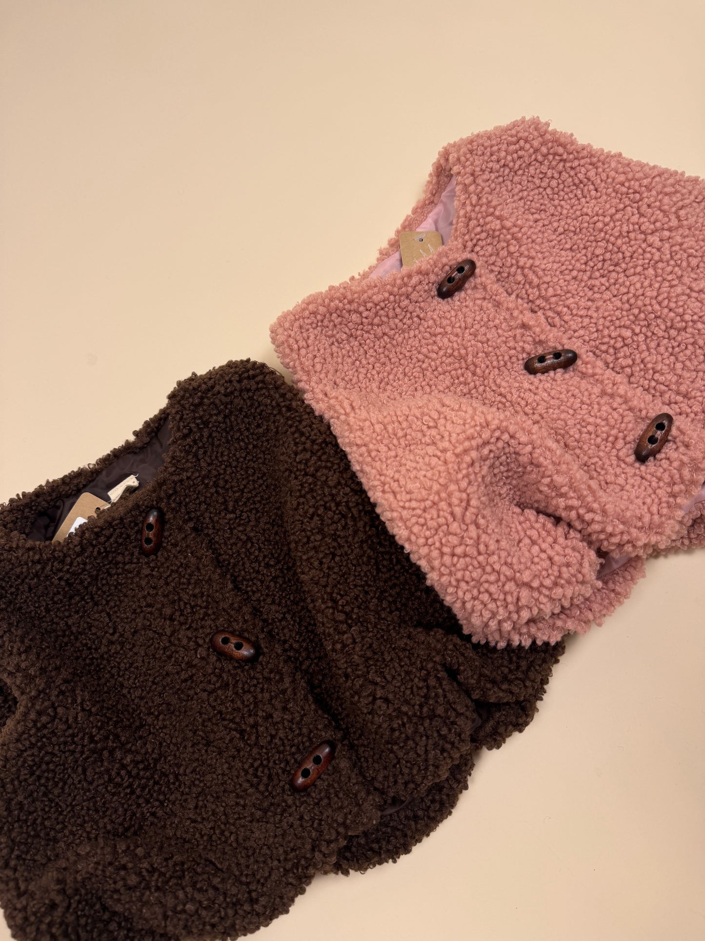 VEST | teddy love