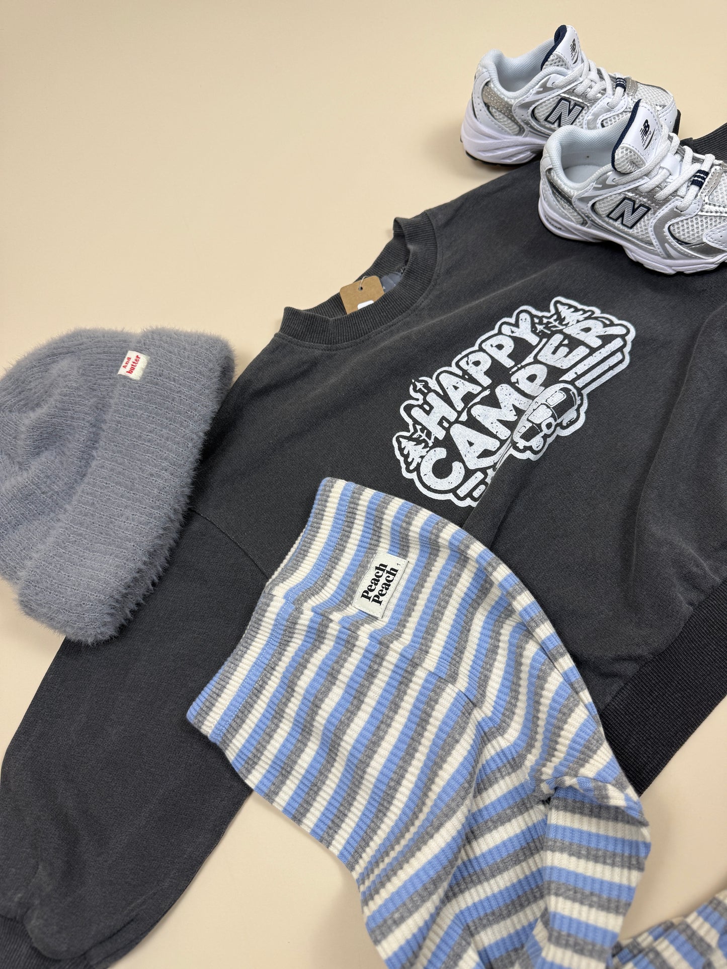 SWEATSHIRT | Happy Camper