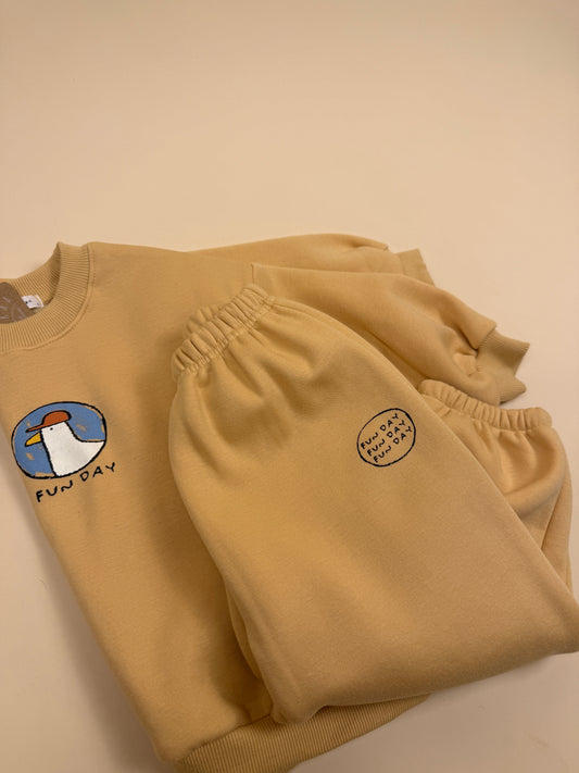 JOGGER SET | fun day