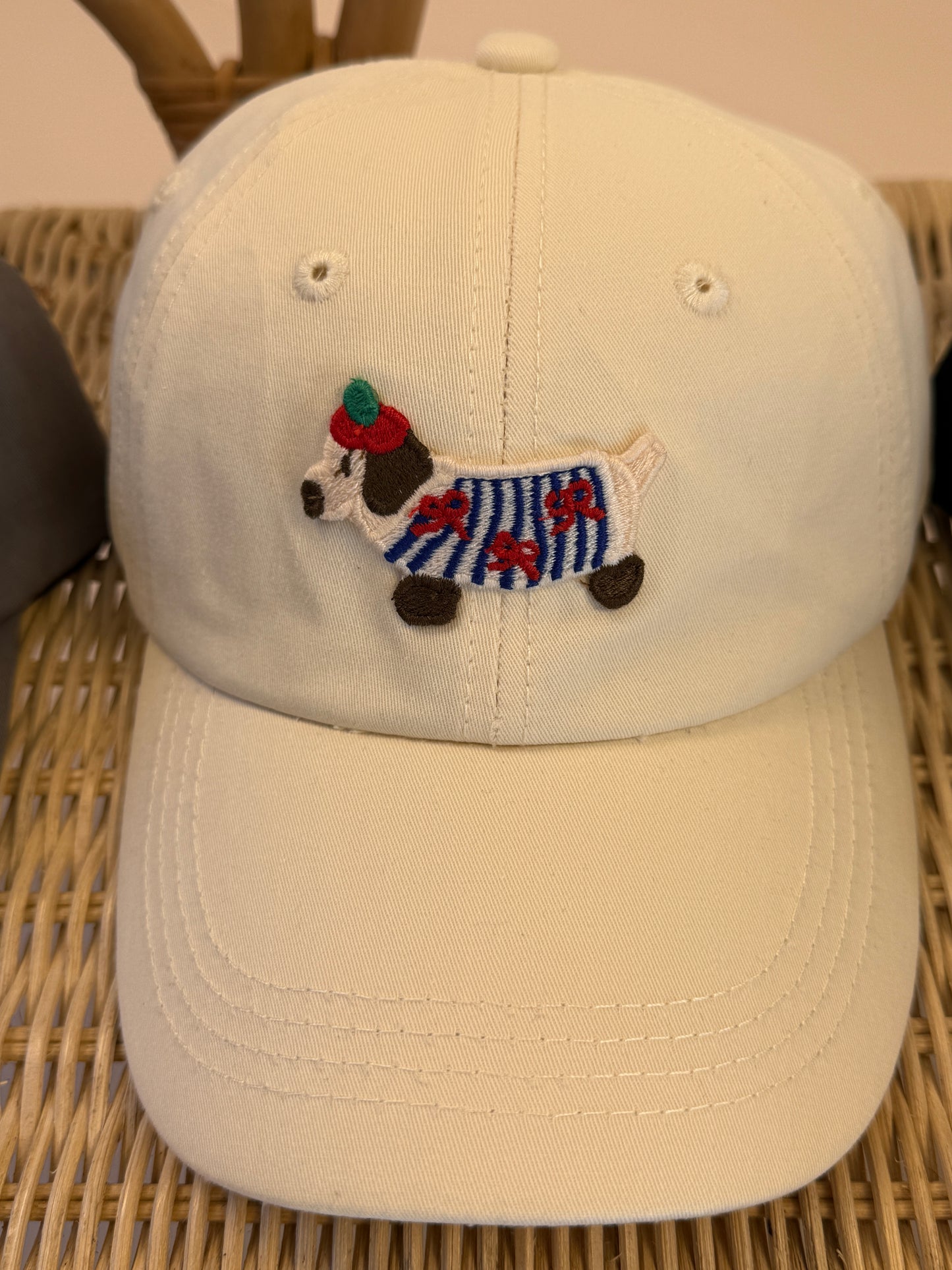 CAP| doggy