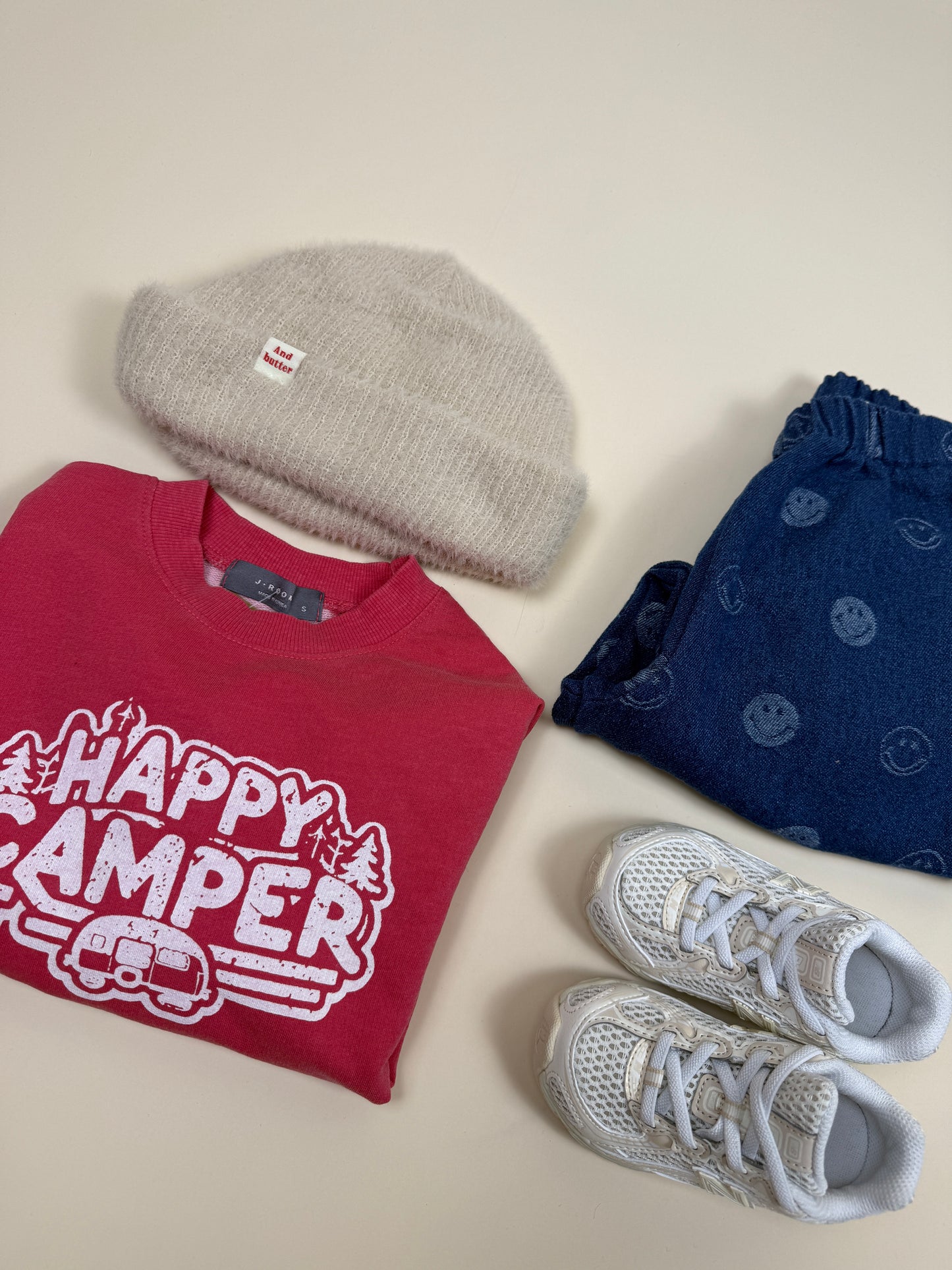 SWEATSHIRT | Happy Camper