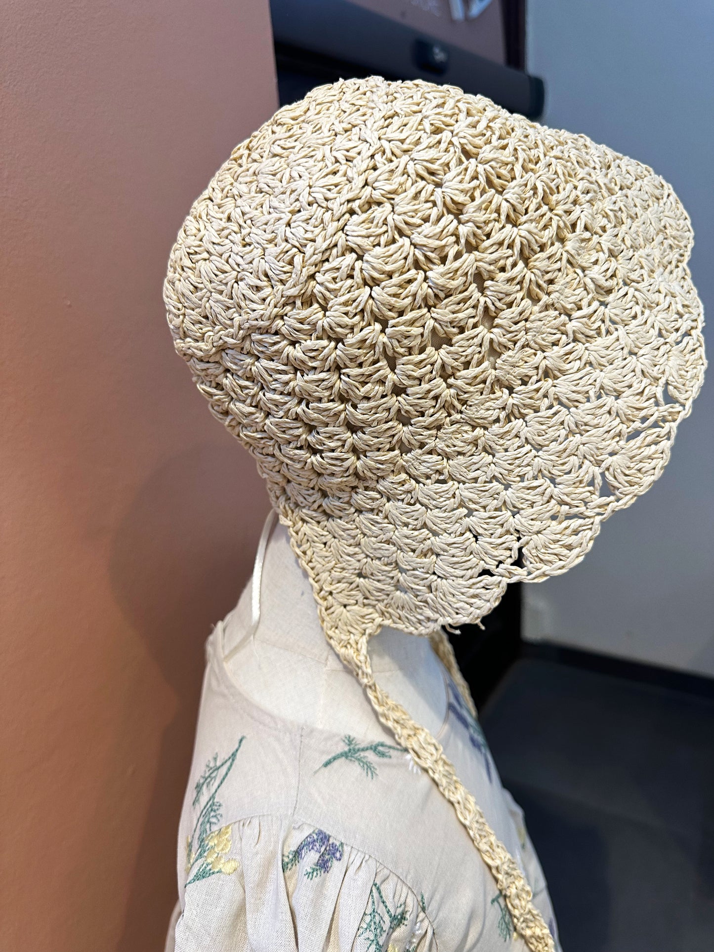 HAT| wave rattan
